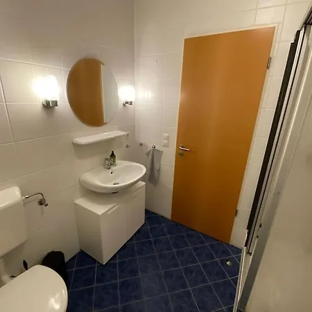 Grosszuegige, Zentrale Ferienwohnung In Leer Exterior photo
