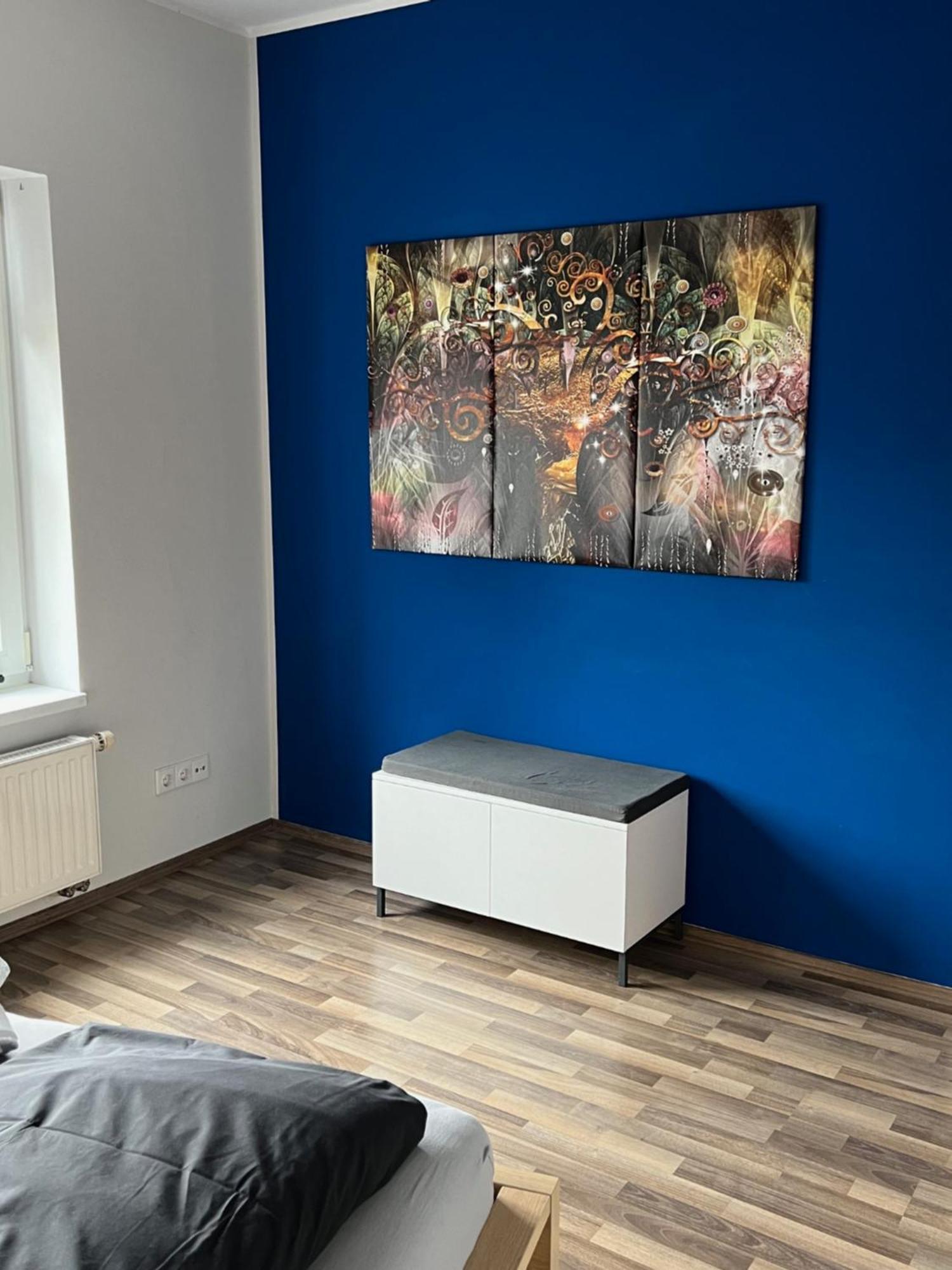 Grosszuegige, Zentrale In * Leer